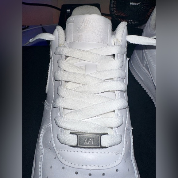 Nike Air Force 1 '07 Lows - Picture 11 of 14